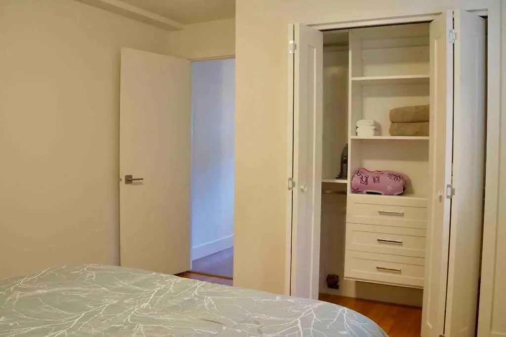Newly Renovated Walkout Basement In Vancouver With Separate Entrance 0*,